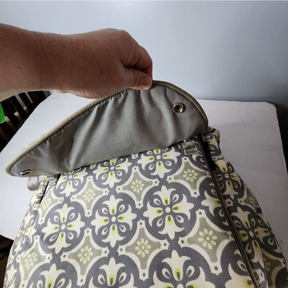 Petunia Pickle Bottom diaper bag backpack - Picture 4 of 10